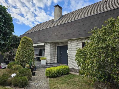 Schönes Einfamilienhaus mit Ausbaureserve
