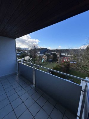 2 Zimmerwohnung in Dettingen Unter Teck in ruhiger Lage mit Balkon und Garage