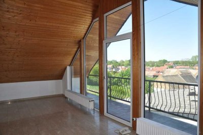 Stilvoll renoviertes, großes freistehendes Einfamilienhaus in Mommenheim