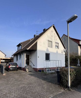 Freistehendes, sanierungsbedürftiges Einfamilienhaus in Waggum mit viel Potential