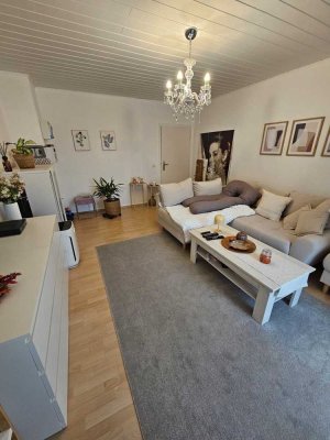 Gemütliche Wohnung, 2ZKD Bad mit Balkon, in gepflegtem Hause, zu vermieten