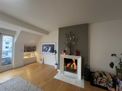 Luxuriöse 3‑Zimmer Maisonette-Wohnung mit Balkon in Hamburg-Winterhude