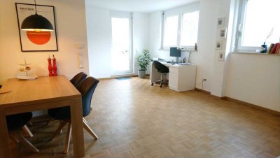 Stilvolle, helle 1-Zimmer-Wohnung mit Mini-Terrasse in Würzburg