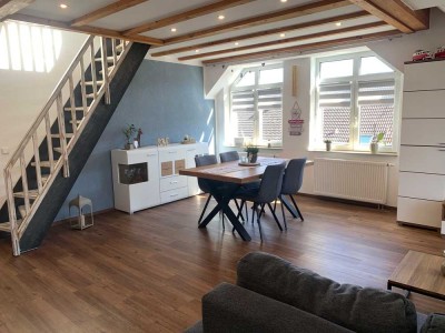 Charmante lichtdurchflutete Dachgeschosswohnung in Kleinheubach