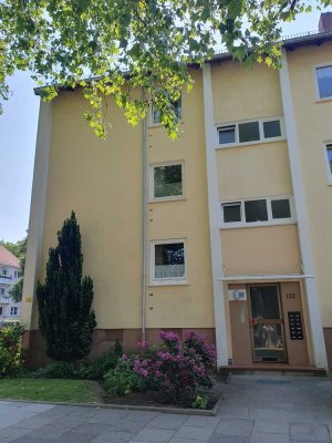 Stilvolle 3-Raum-Wohnung mit Balkon und Einbauküche in Bremen Riensberg