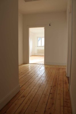 Zentral gelegene 3-Zimmer-Wohnung im Altbau mit Balkon in Bad Nauheim