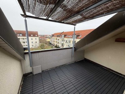 Schöne 4-Zimmer-Wohnung (DG) mit Loggia und TG-Stellplatz in ruhiger Lage