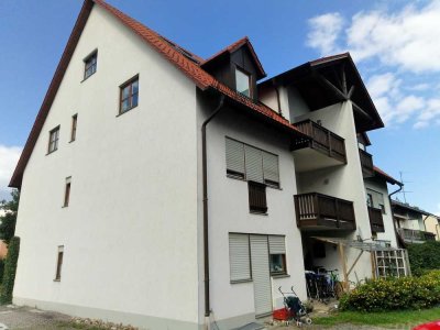 Attraktive 5-Zimmer-Dachgeschosswohnung mit Balkon in Aichach-Oberbernbach