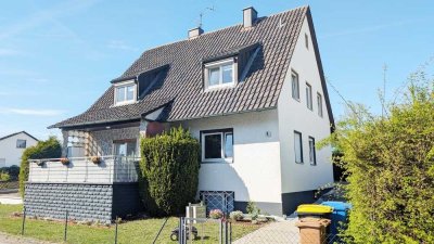 Großzügiges Ein- bis Zweifamilienhaus mit Garage und Garten!
