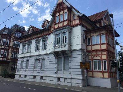 3-Zimmer-Wohnung im Zentrum -Denkmalhaus