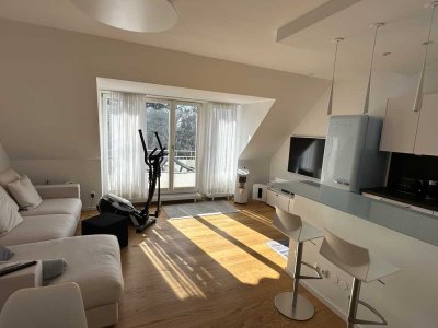 Provisionsfrei: Sonnige 2-Zimmer Dachgeschosswohnung in München-Neuhausen