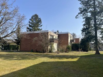 Renovierte 3-Zi-Wohnung + Hobbyraum in Kladow; EBK, TLB, TG, Balkon, Abstellkeller, Waschküche