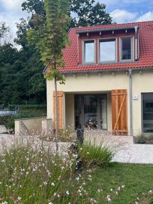 Perfekte Lage zum Wohnen...Perfektes Haus... Besichtigung: Samstag 27.09. / 14:00 Uhr!