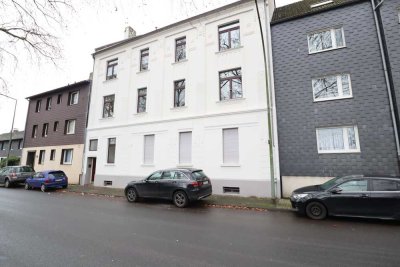 Dachgeschosswohnung mit Balkon – komplett saniert (2015)