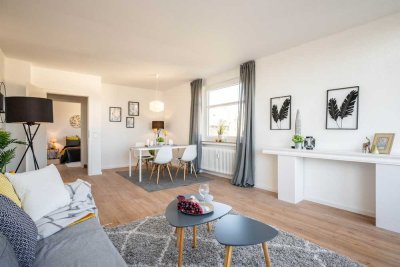 Zur Miete: Top renovierte 2-Zimmer-Wohnung mit Balkon und Garage