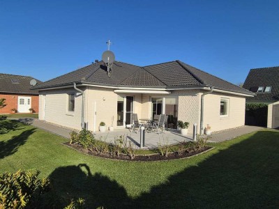 Barrierearmer Bungalow in Massivbauweise mit Südwest-Terrasse, Vollbad, Carport uvm. in Top-Zustand!