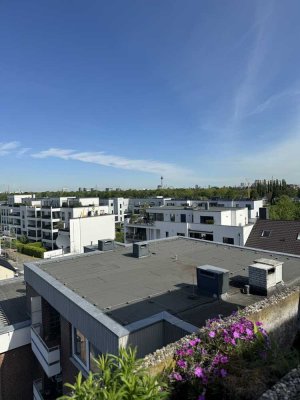 Frisch saniertes Maisonette-Penthouse mit Blick über die Dächer von Volmerswerth