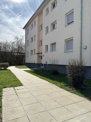 Hier hat jeder Platz: günstig geschnittene 3-Zi.-Wohnung