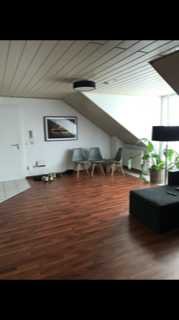 Stilvolle 2,5-Zimmer-DG-Wohnung in Wertheim