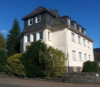 Schöne, helle Dachgeschosswohnung