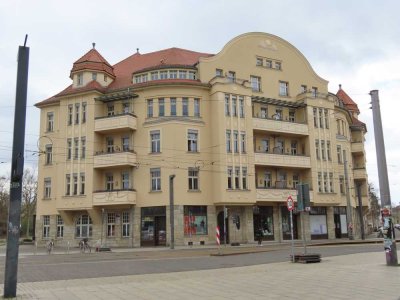 4-Zimmer-Wohnung in außergewöhnlichem Denkmalsobjekt