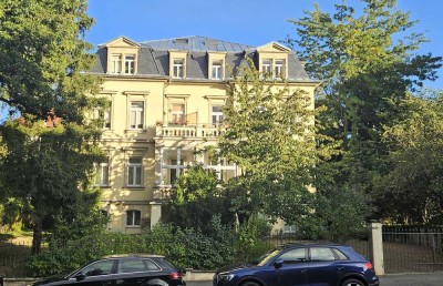 Exklusive, sanierte 2-Raum-Wohnung mit Balkon und Stellplatz in Dresden-Plauen