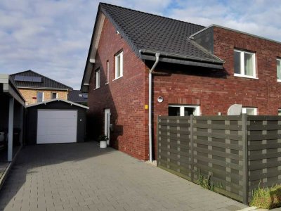 Schöne, helle, moderne und top gepflegte DHH in ruhiger Lage