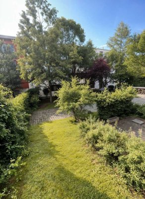 Luxuriöse 4-Zimmer Etagenwohnung: Zentrale Lage &amp; exquisite Ausstattung in Bestform!