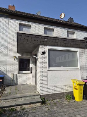 Renovierungsbedürftiges Zweifamilienhaus auf Erbpachtgrundstück
