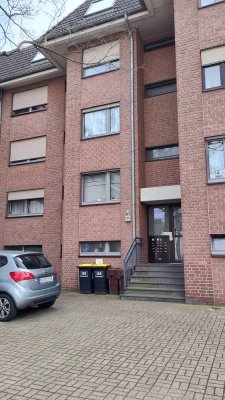 Helle 3,5-Zimmer Wohnung mit Balkon im 2. OG in MG-Dahl