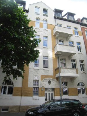 Mein Zuhause : kleine 3 Zimmer mit Balkon, schöner Altbau, ruhig, zentral und gepflegt