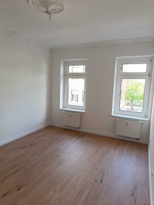 Frisch renovierte 2-Zi-Whg | WG-geeignet | EBK