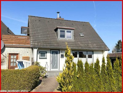 In bevorzugter Stadtlage Schleswigs - Doppelhaushälfte mit Carport und Garten