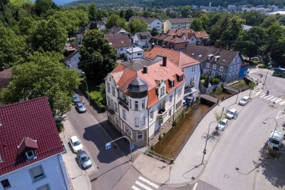 4,5- Zimmer Wohnung mit Terrasse und Garten, auf drei Ebenen