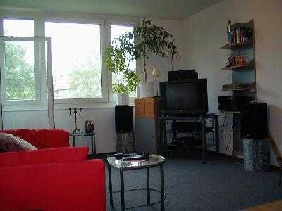 möbeliertes zwei Zimmerapartment  und Süd-Balkon in Düsseldorf/ Holthausen