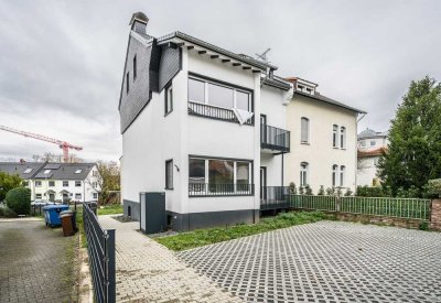 KERNSANIERT *Paul & Partner* GEMÜTLICHE WOHNUNG AUF 2 ETAGEN IM RUHIGEN BAD SODEN!