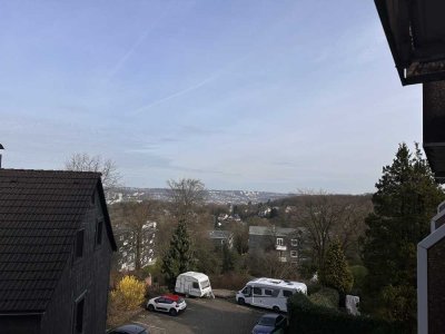 Erstbezug nach Sanierung: freundliche 3,5-Zimmer-Wohnung mit Balkon in Wuppertal