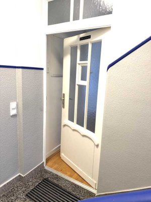 Helle sehr freundliche 3 Zimmer Wohnung mit Balkon