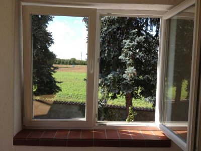 Schöne, helle 2 Zimmerwohnung mit kleinem Balkon, direkt an den Feldern
