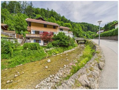 Zeitlos schön: Gartenwohnung am Alpbach nach Kernsanierung