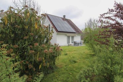 Gepflegtes 4-Zi.-Zuhause mit Garten