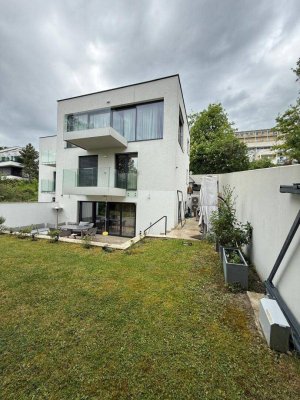 PERCHTOLDSDORFER VILLENLAGE! Großzügige Doppelhaushälfte mit exklusiver Ausstattung!