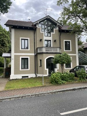 schöne helle möblierte3-Raum-Wohnung in Jugendstilvilla in Krailling zu vermieten