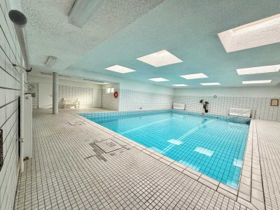 Schöne und helle 3-Zimmerwohnung mit 2 Balkonen, Schwimmbad und Tiefgaragenplatz