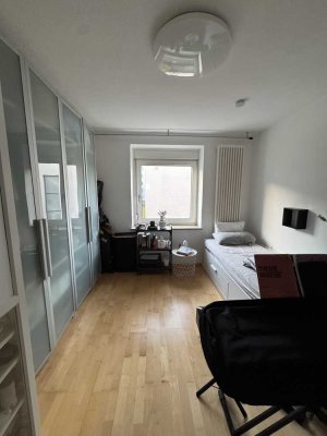 TOP LAGE! Zimmer in 2er-WG 60m2, mitten in München
