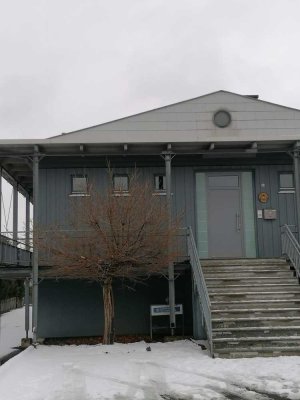 Komfortable Wohnung mit Terrasse und Garage