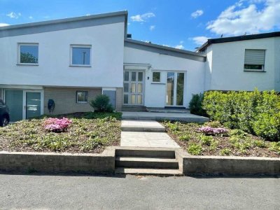 5-Zimmer-Reihenhaus mit gehobener Innenausstattung und EBK in Bad Homburg vor der Höhe