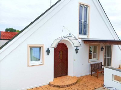 Sonnendurchflutete, sehr schöne 7-Zimmer-Maisonette-Wohnung sucht nette Mieter!
