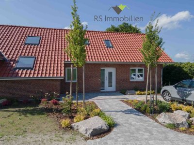 Neubau in idyllischer Lage mit Blick über die Felder zu mieten!