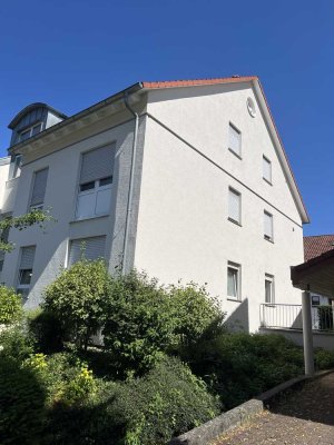 Galleriewohnung mit 3,5 Zimmern und Balkon in Besigheim